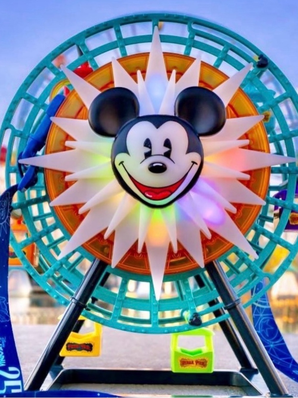 Pixar Pal-A-Round Mickey Ferris Wheel Popcorn Bucket Disney California Adventue